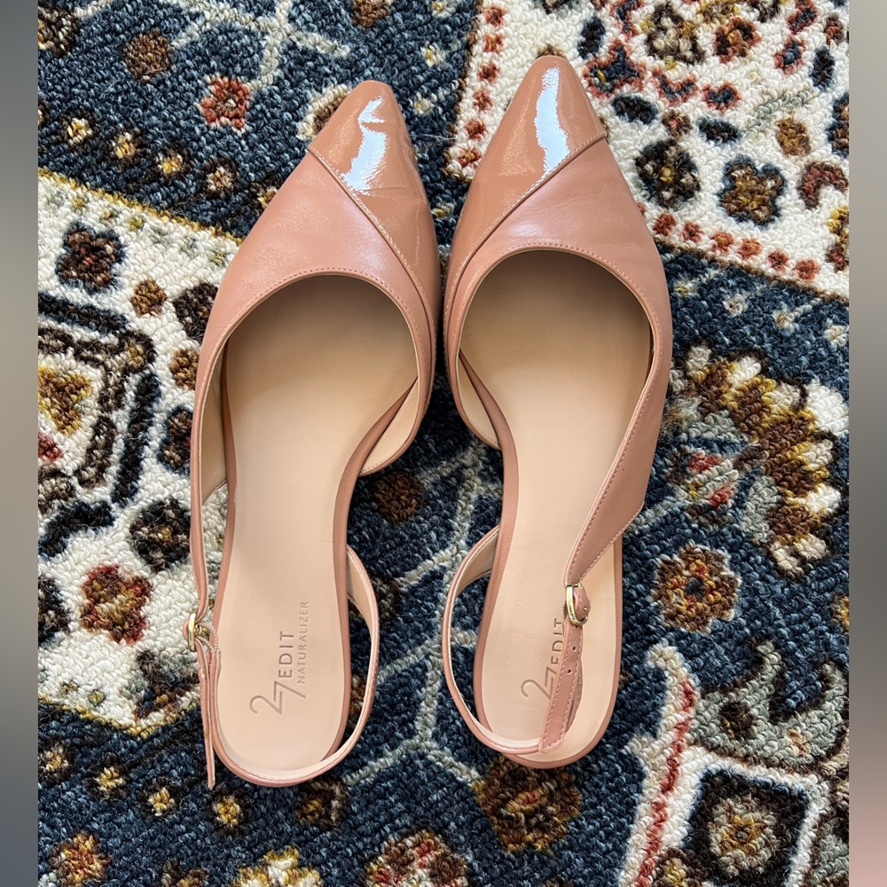 Naturalizer Tan Pointed Flats
